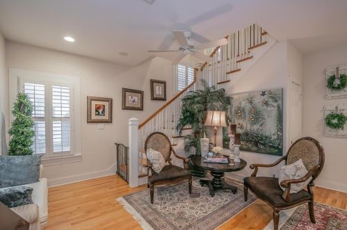 1704 Virginia Pl, Fort Worth TX  76107-2434 exterior