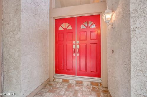 6439 Danette St, Simi Valley, CA 93063-4467