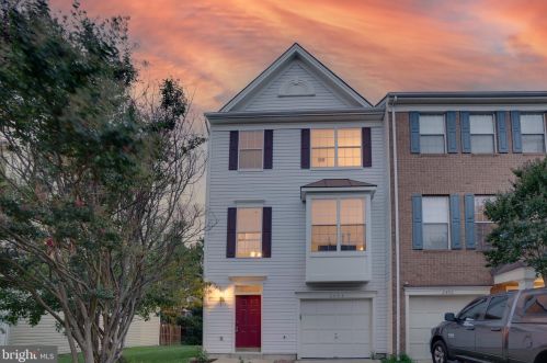2498 Clover Field Cir, Herndon, VA 20171-4325