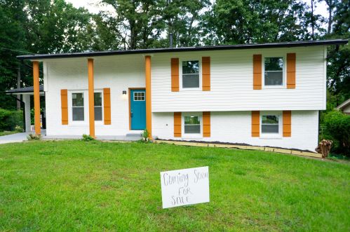 3949 Adamsville Dr, Atlanta GA  30331-3823 exterior