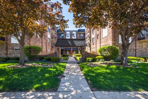 722 Graceland Ave, Des Plaines, IL 60016-4537