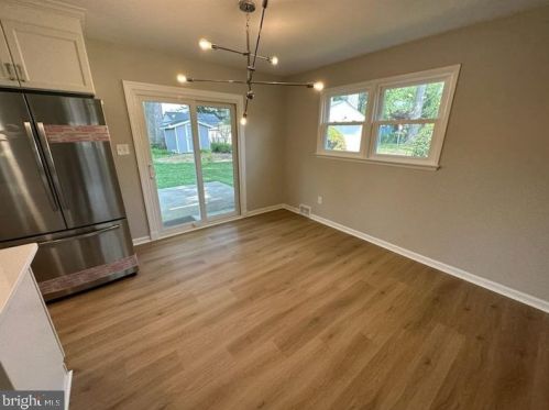 7504 Gresham St, Springfield, VA 22151-2911