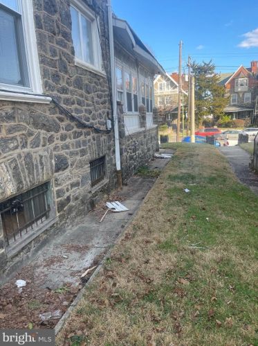 824 63rd St, Philadelphia, PA 19151-3436