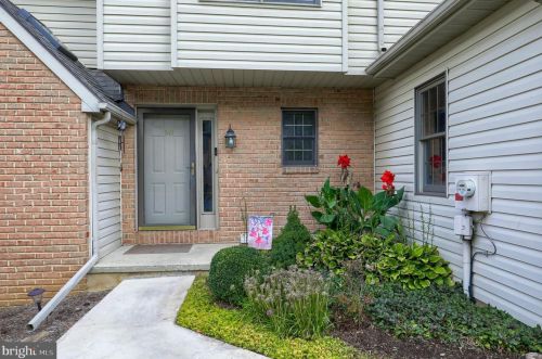 90 River Bend Park, Lancaster, PA 17602-1292