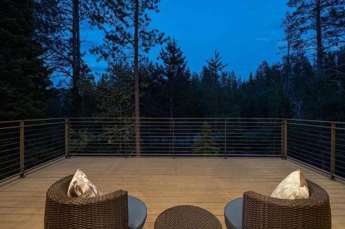 13521 Cristallina Way, Truckee CA  96161-7150 exterior