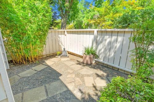 3312 Canoe Pl, Davis, CA 95616-2711