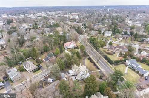 241 Kings Hwy, Tavistock NJ 08033-1981 exterior