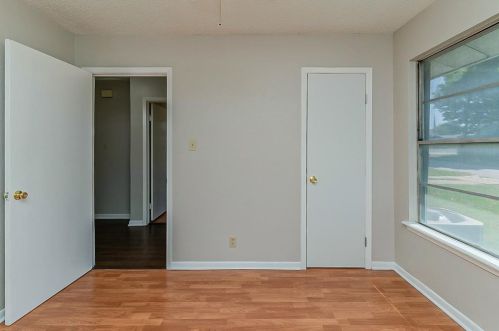 5441 Mcconnell Dr, Fort Worth TX  76134-1005 exterior