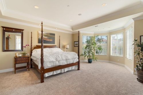 2021 Pleasant Heights Dr, Vista CA  92084-2844 exterior