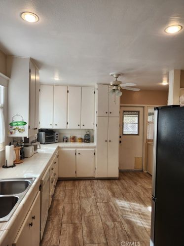 3658 Hoover St, Riverside CA  92504-3912 exterior