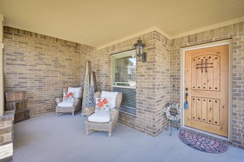 781 Red Elm Ln, Fort Worth, TX 76131-3553