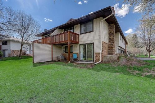 1681 Hickory Hill Dr, Saint Paul MN  55122-2527 exterior