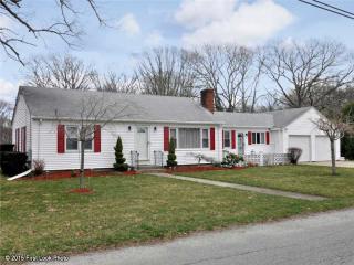 65 Peck Hill Rd, Providence, RI 02919-5612