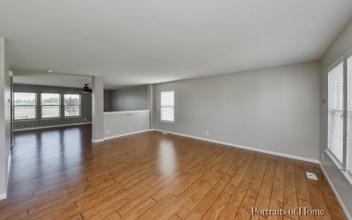708 Kennedy St, Mcgirr, IL 60556-8009
