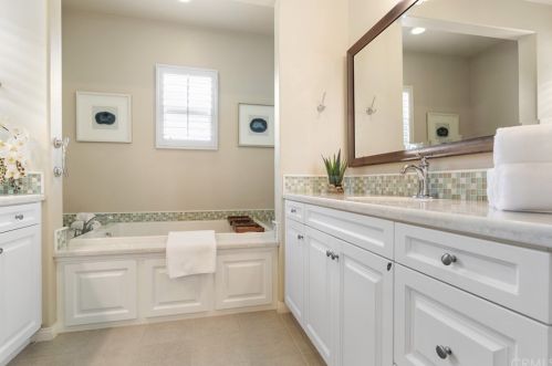 129 Pathway, Irvine CA  92618-8846 exterior