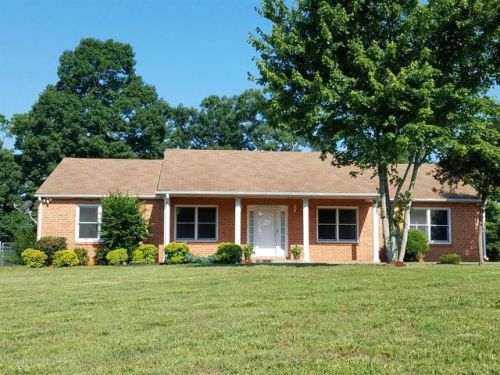 53 Barbour Dr, Forest, VA 24551-1506