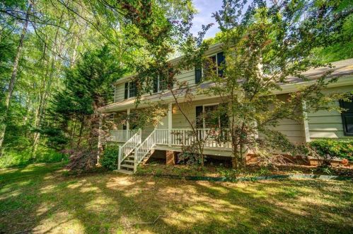 2502 Centerville Rosebud Rd, Loganville, GA 30052-2565