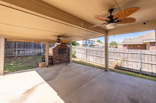 2712 Merry Vw Ln, Fort Worth TX  76120-5655 exterior