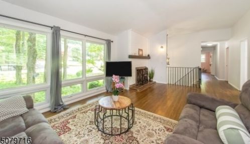 11 Hillcrest Dr, Dover NJ  07869-4513 exterior