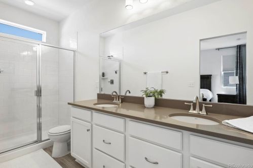 23611 5th Dr, Aurora CO  80018 exterior