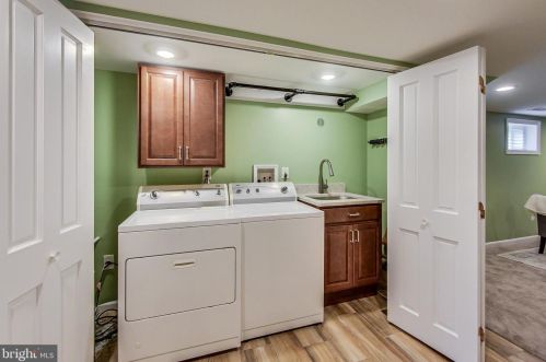 6608 Gude Ave, Silver Spring MD 20912-4827 exterior