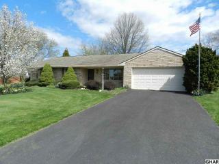 4437 Webster Dr, York, PA 17402-3338