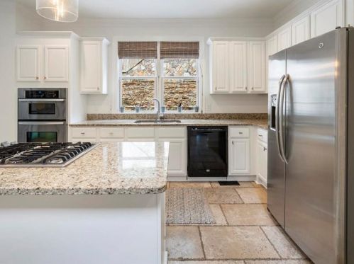 1892 Harper Rd, Atlanta GA  30318-3070 exterior
