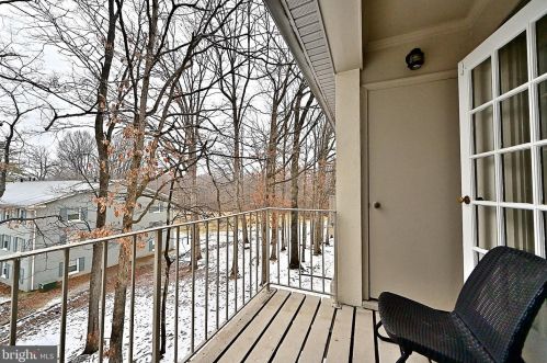 5904 Kingsford Rd, Springfield VA  22152-1129 exterior