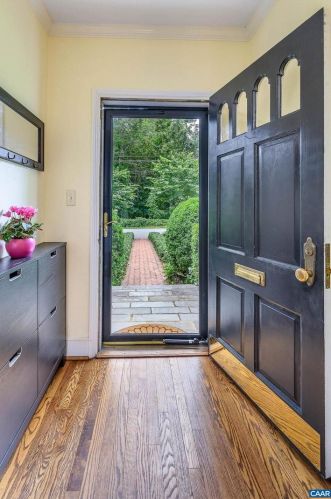 1939 Thomson Rd, Charlottesville, VA 22903-2450