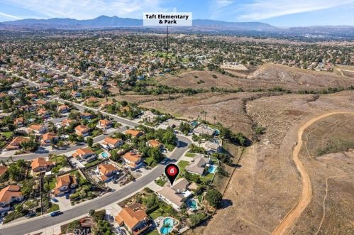 6528 Blackwood St, Riverside CA  92506-6240 exterior