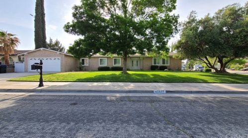 42827 Kilham Ave, Lancaster, CA 93534-6242