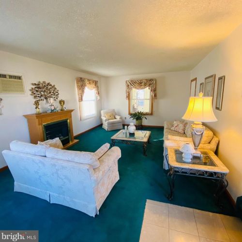 56 Pond Ln, Willingboro, NJ 08046-2717