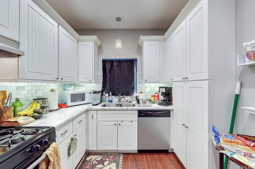 530 West St, Anaheim CA  92801-4707 exterior