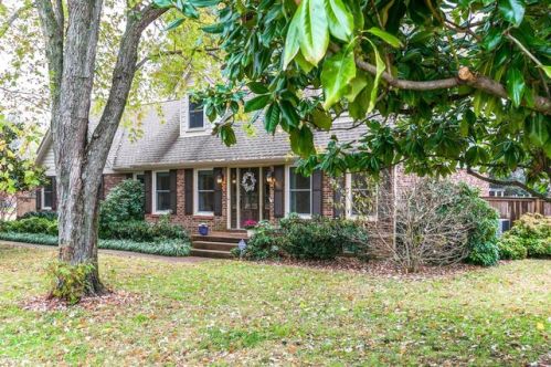2520 Regency Park Dr, Murfreesboro, TN 37129-1149