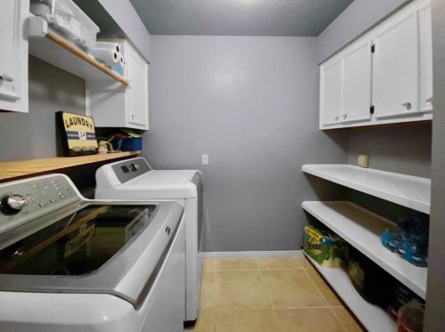 49 Colony Sq, Angleton TX 77515-3644 exterior