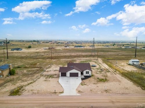 1392 Moonbeam Dr, Pueblo CO  81007-1248 exterior