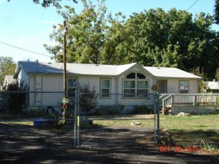 7786 Churn Creek Rd, Redding, CA 96002-4075