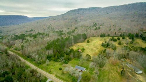 6067 Valley View Hwy, Powells Crossroads, TN 37397-6108