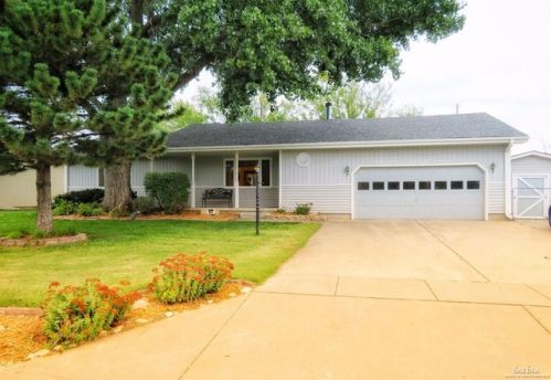 2227 Linden Dr, Mentor, KS 67401-6960