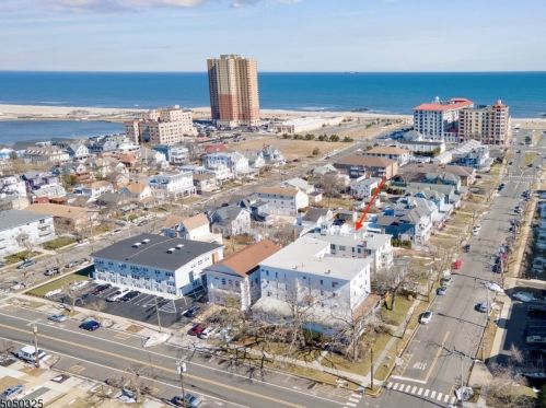 317 6th Ave, Tinton Falls NJ  07712-5577 exterior