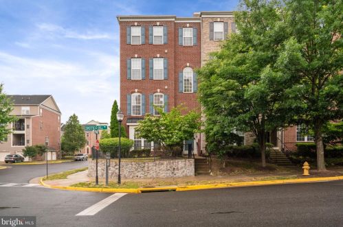 2653 Sheffield Hill Way, Woodbridge, VA 22191-6544