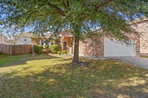 10457 Hideaway Trl, Fort Worth TX  76131-3994 exterior