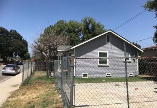 12985 6th St, Chino, CA 91710-4102