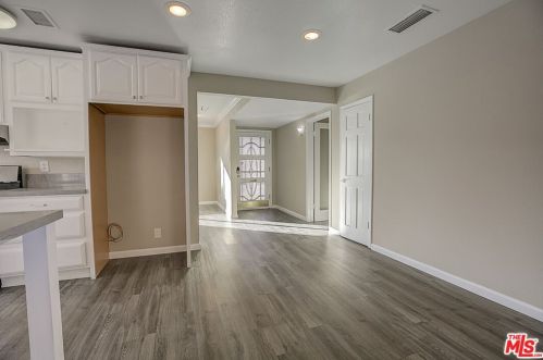 2661 Yale Ave, Anaheim CA  92801-4895 exterior
