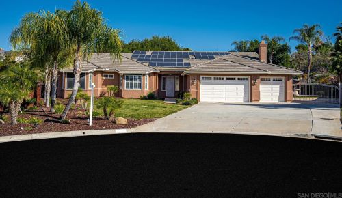 1934 Fernbrook Ct, El Cajon, CA 92019-2114