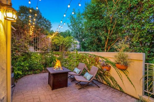 4130 Parkside Pl, Carlsbad, CA 92008-3672