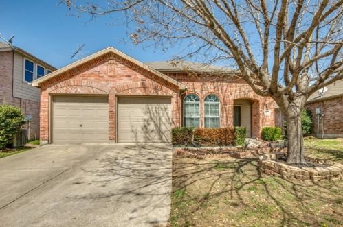 1231 Mockingbird Dr, Aubrey, TX 76227-7532