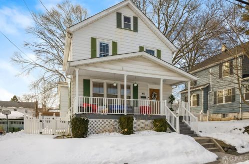 27 Carlton St, Edison, NJ 08837-3350