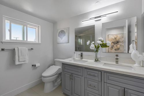 1741 Linnet Ln, Sunnyvale CA  94087-4832 exterior