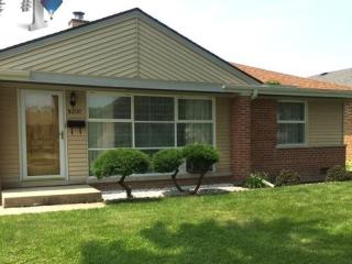 8200 Wisner St, Niles, IL 60714-2439